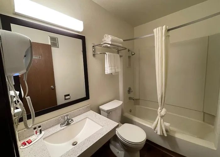 Super 8 By Wyndham Missoula/Brooks Street
