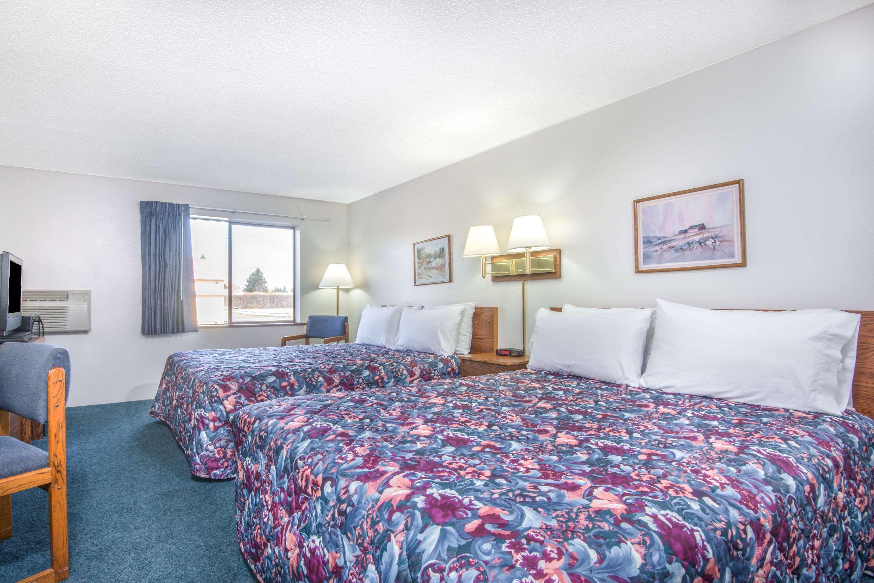 Super 8 By Wyndham Missoula/brooks Street