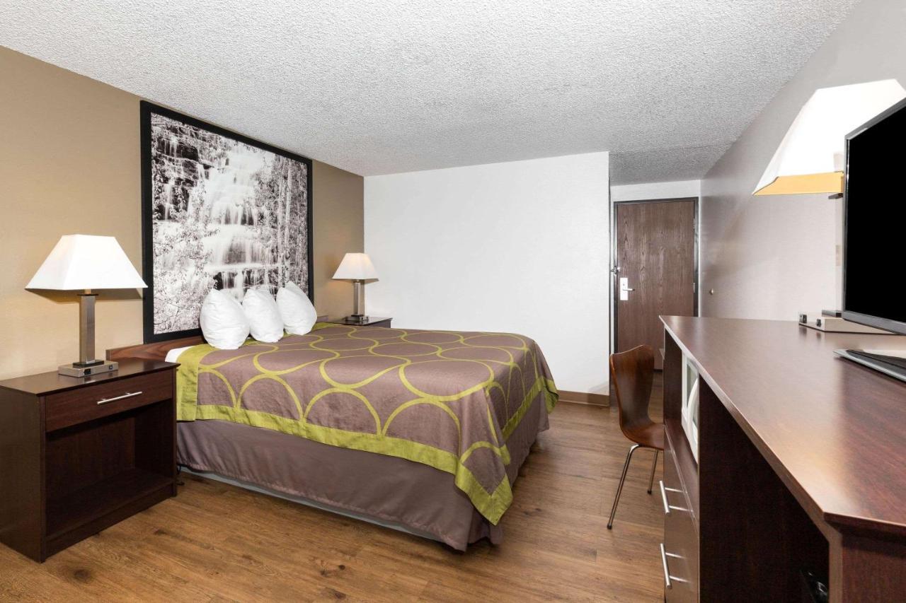 Hotel Super 8 By Wyndham Missoula/brooks Street