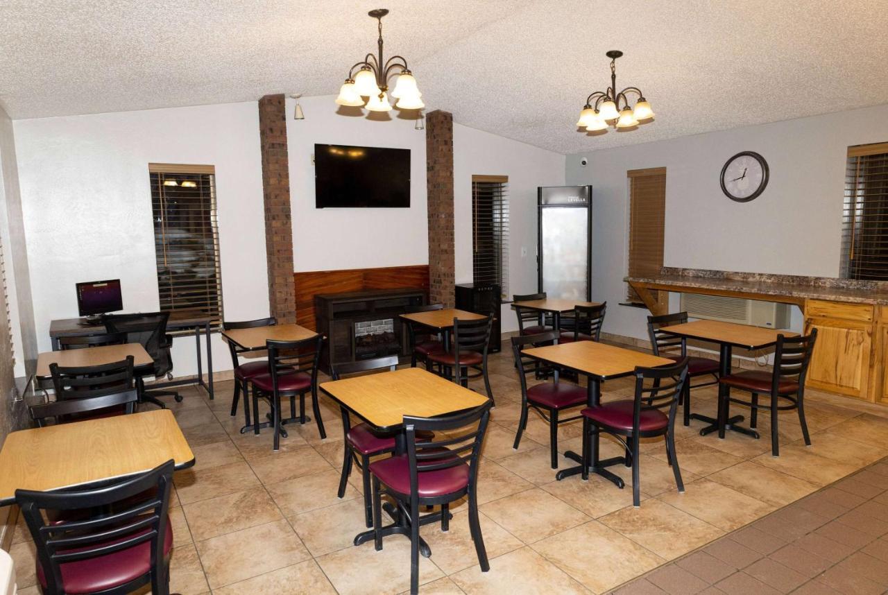 Super 8 By Wyndham Missoula/brooks Street Hotel Missoula