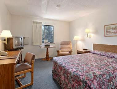 Hotel Super 8 By Wyndham Missoula/brooks Street 2*
